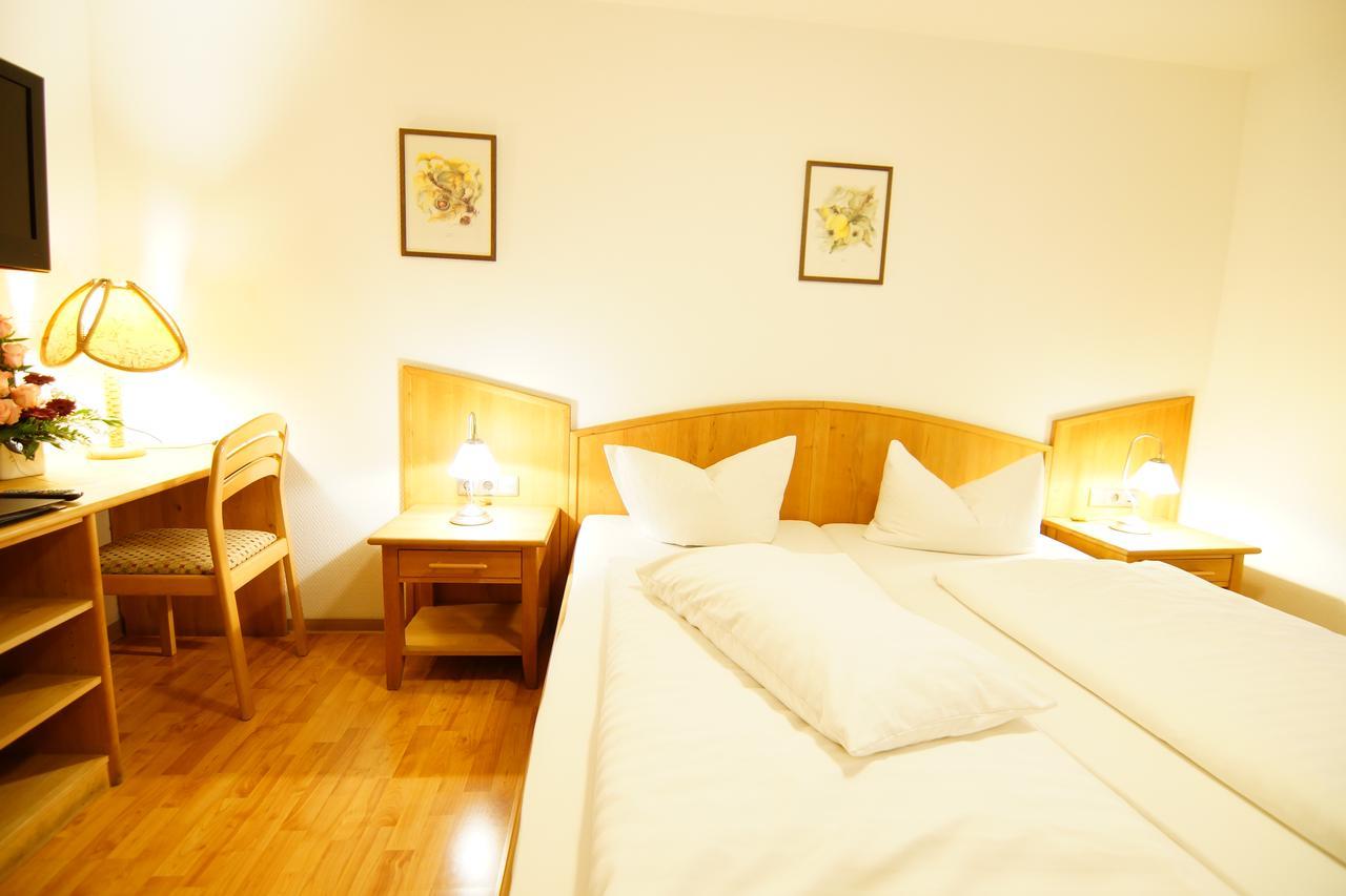 Hotel Spitzenpfeil Michelau in Oberfranken ภายนอก รูปภาพ