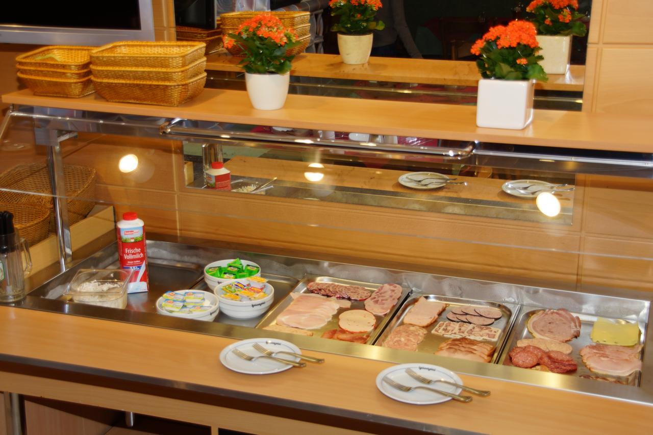 Hotel Spitzenpfeil Michelau in Oberfranken ภายนอก รูปภาพ