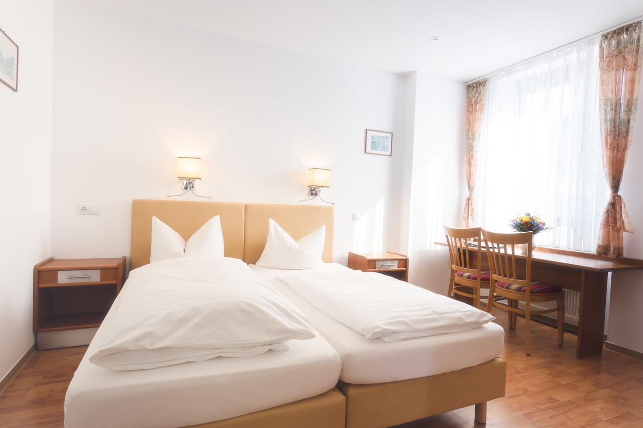 Hotel Spitzenpfeil Michelau in Oberfranken ภายนอก รูปภาพ