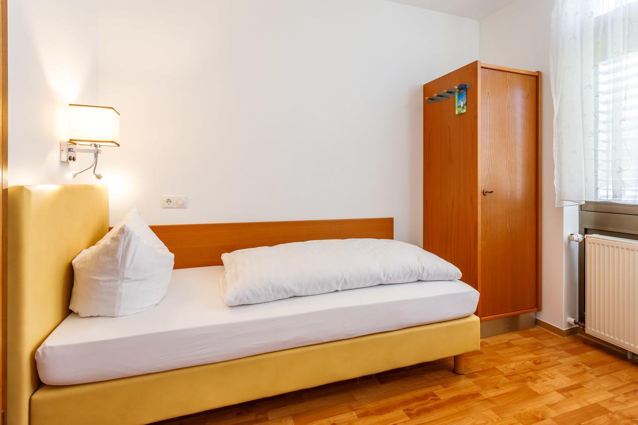 Hotel Spitzenpfeil Michelau in Oberfranken ภายนอก รูปภาพ