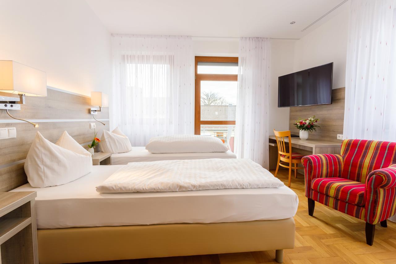 Hotel Spitzenpfeil Michelau in Oberfranken ภายนอก รูปภาพ