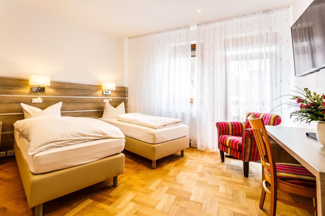 Hotel Spitzenpfeil Michelau in Oberfranken ภายนอก รูปภาพ